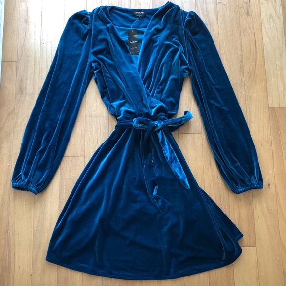 NWT Bebe velvet wrap dress - Picture 3 of 11
